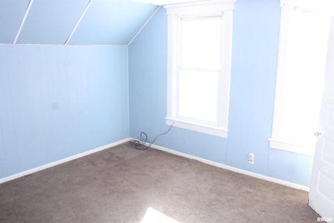 Tiny photo for 1603 ARLINGTON Avenue, Davenport, IA 52803 (MLS # QC4269826)