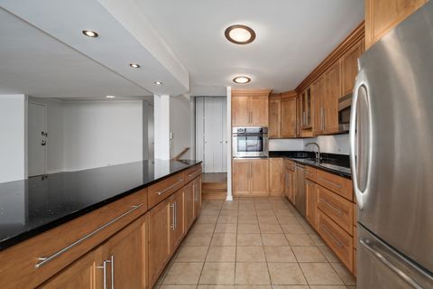 Tiny photo for 5733 N Sheridan Road #28B, Chicago, IL 60660 (MLS # 12515883)