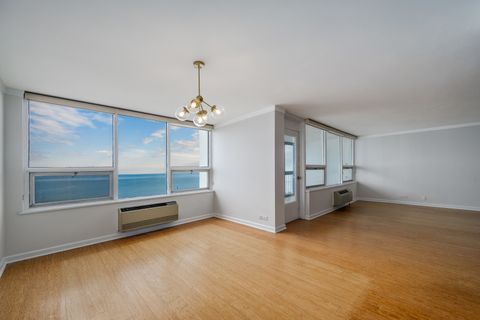 Tiny photo for 5733 N Sheridan Road #28B, Chicago, IL 60660 (MLS # 12515883)