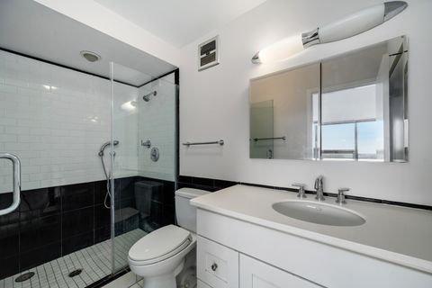 Tiny photo for 5733 N Sheridan Road #28B, Chicago, IL 60660 (MLS # 12515883)