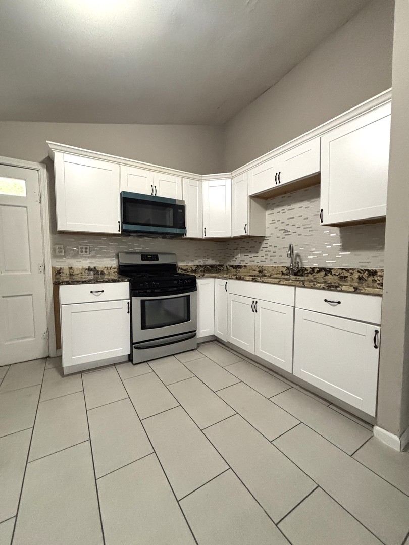 1403 Kings Road