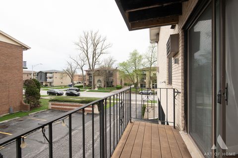 Tiny photo for 10323 Mayfield Avenue #2D, Oak Lawn, IL 60453 (MLS # 12621820)
