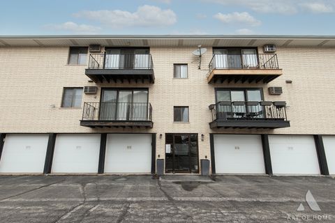 Tiny photo for 10323 Mayfield Avenue #2D, Oak Lawn, IL 60453 (MLS # 12621820)