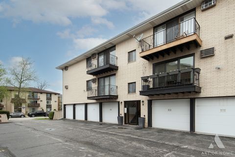 Tiny photo for 10323 Mayfield Avenue #2D, Oak Lawn, IL 60453 (MLS # 12621820)