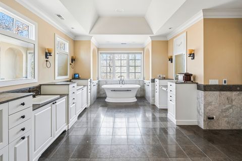 Tiny photo for 1300 ABINGTON CAMBS Drive, Lake Forest, IL 60045 (MLS # 12581952)