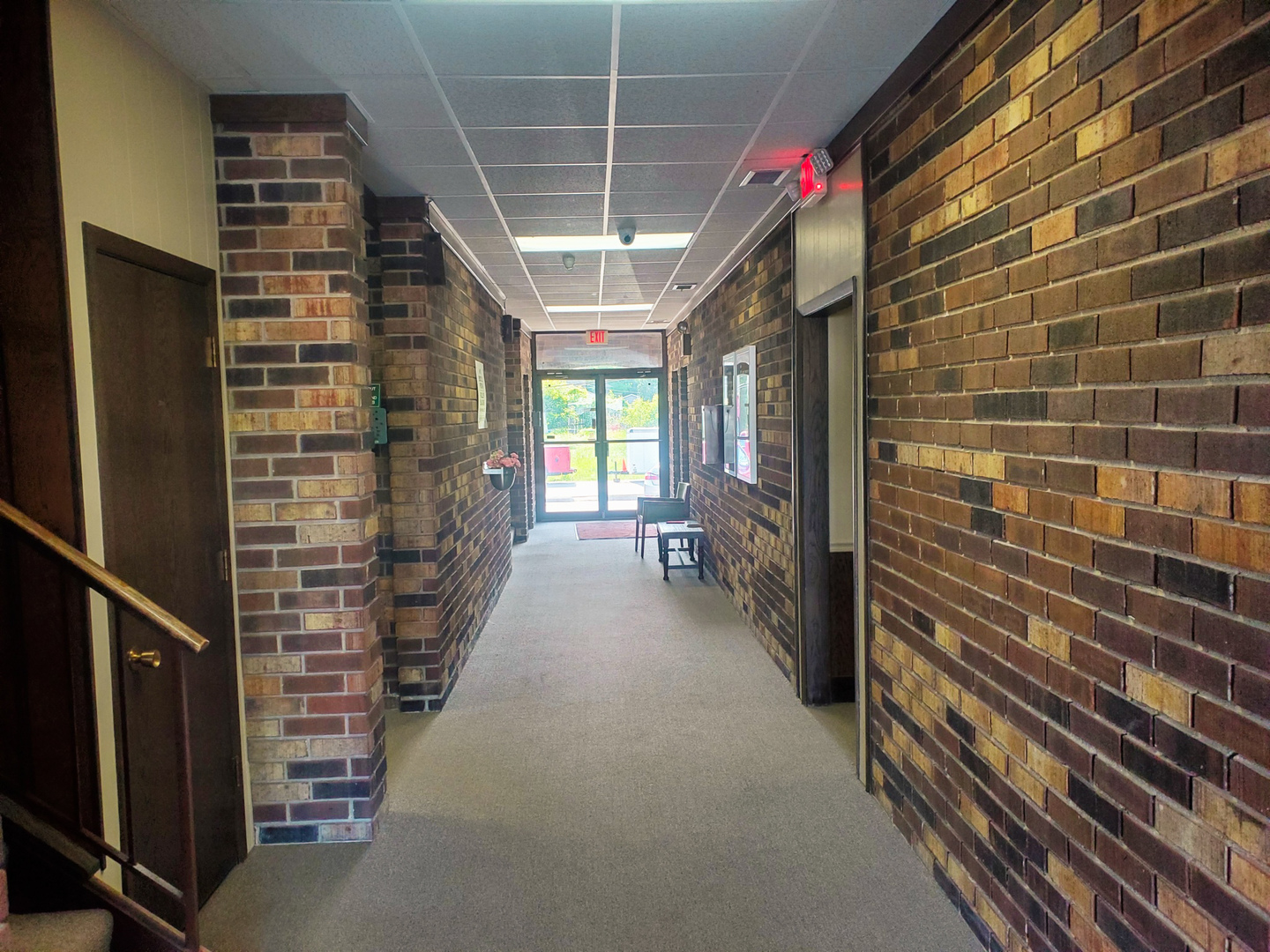 95 W Grand Avenue