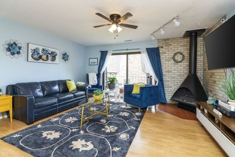 Tiny photo for 635 Limerick Lane #2B, Schaumburg, IL 60193 (MLS # 12580811)