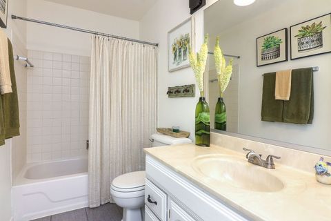 Tiny photo for 635 Limerick Lane #2B, Schaumburg, IL 60193 (MLS # 12580811)