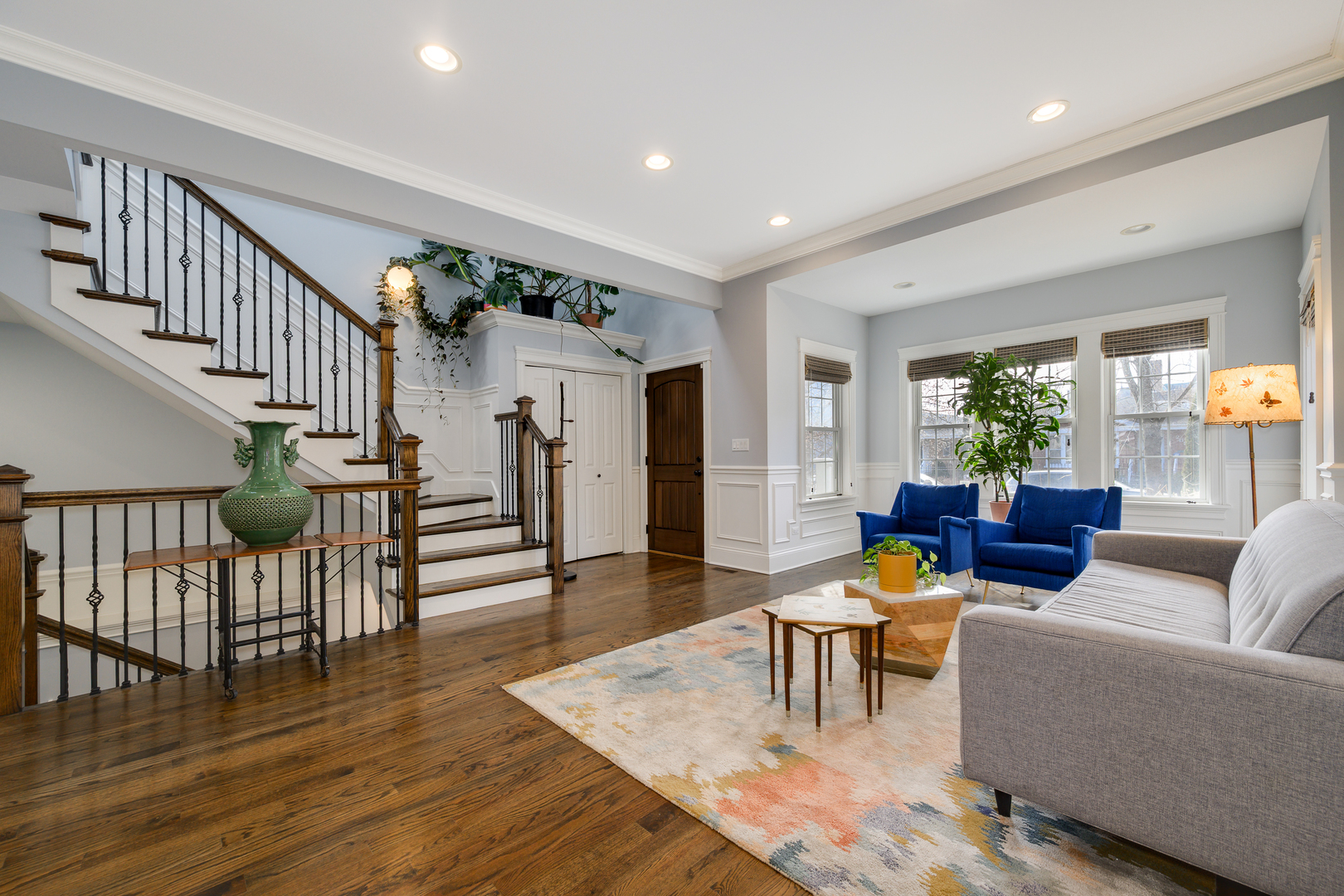 2852 W Fletcher Street