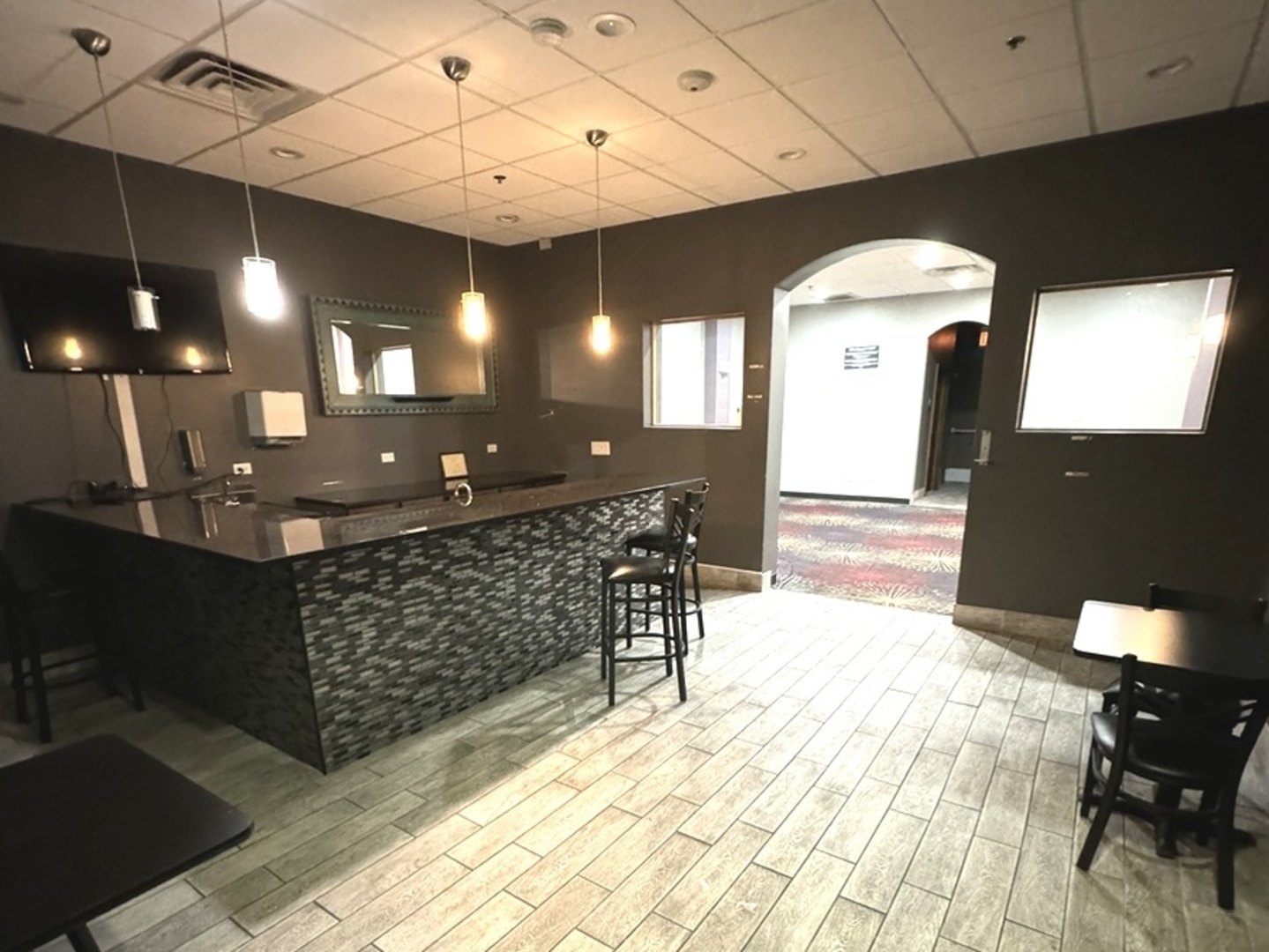 7831 W 95TH Street G