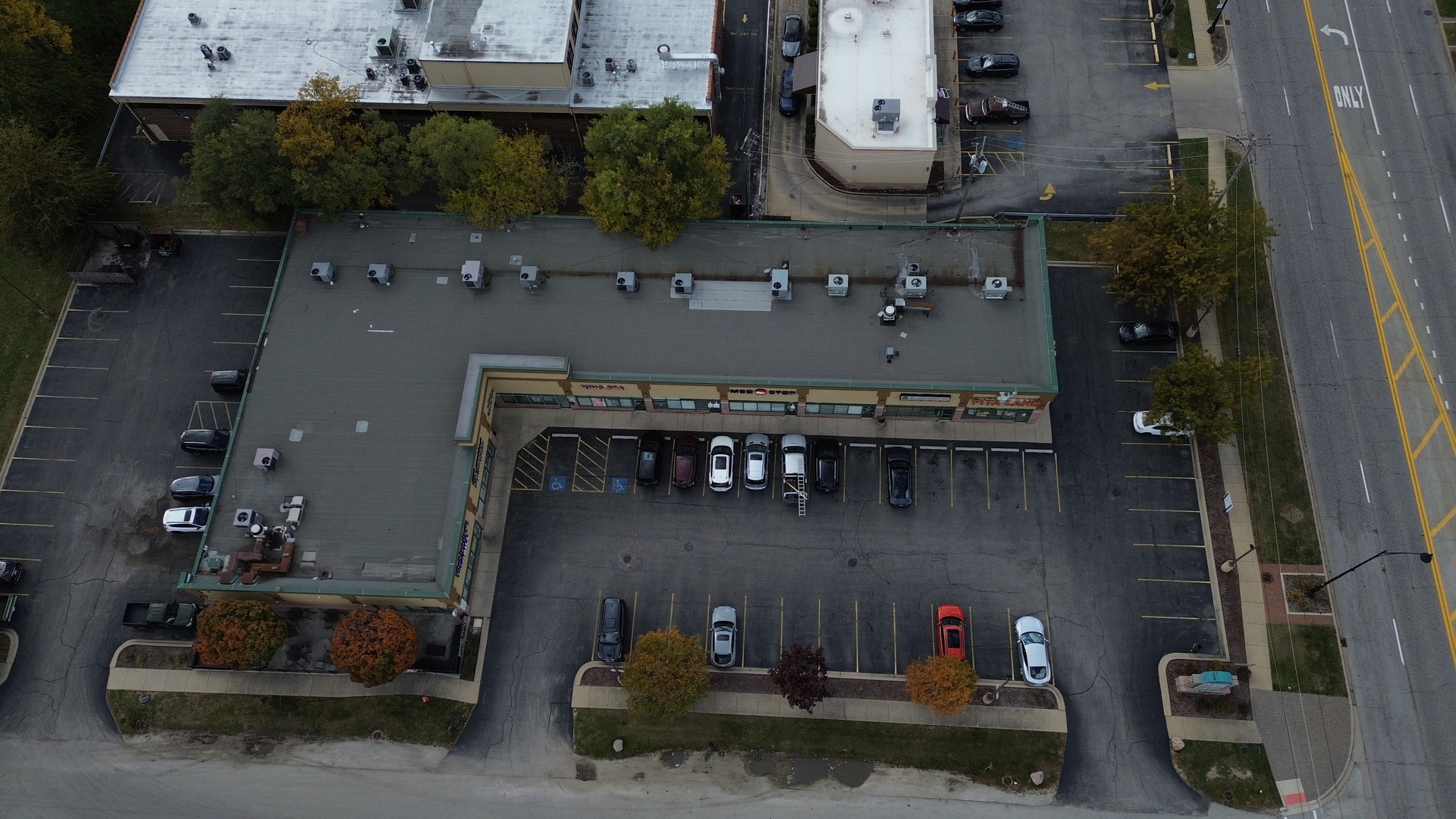 7831 W 95TH Street G