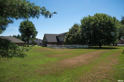 Tiny photo for 1602 Carmie Lane, Marion, IL 62959 (MLS # EB459155)