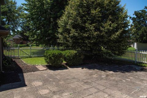 Tiny photo for 1602 Carmie Lane, Marion, IL 62959 (MLS # EB459155)