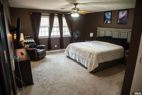 Tiny photo for 1602 Carmie Lane, Marion, IL 62959 (MLS # EB459155)