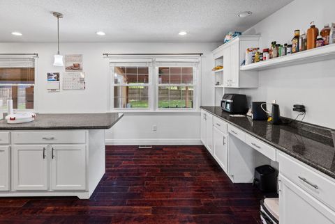 Tiny photo for 4401 Woodglen Lane, Mt Vernon, IL 62864 (MLS # 12626958)