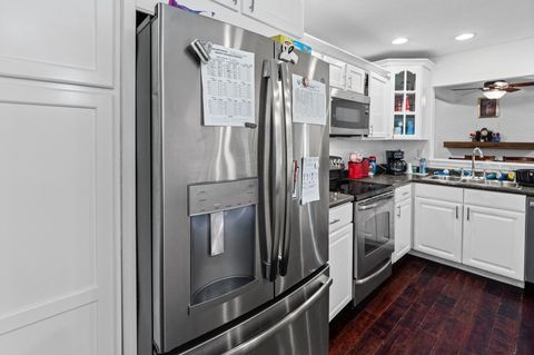 Tiny photo for 4401 Woodglen Lane, Mt Vernon, IL 62864 (MLS # 12626958)