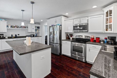 Tiny photo for 4401 Woodglen Lane, Mt Vernon, IL 62864 (MLS # 12626958)