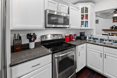 Tiny photo for 4401 Woodglen Lane, Mt Vernon, IL 62864 (MLS # 12626958)
