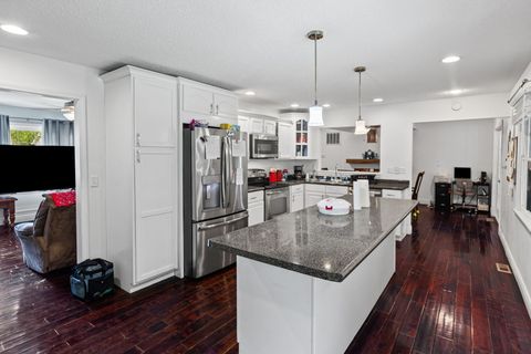 Tiny photo for 4401 Woodglen Lane, Mt Vernon, IL 62864 (MLS # 12626958)