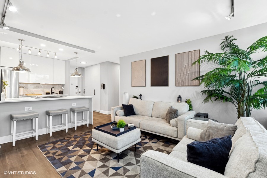 1255 N Sandburg Terrace 2903