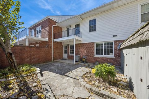 Tiny photo for 5731 Sutton Place, Hinsdale, IL 60521 (MLS # 12508677)