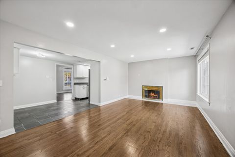 Tiny photo for 5731 Sutton Place, Hinsdale, IL 60521 (MLS # 12508677)