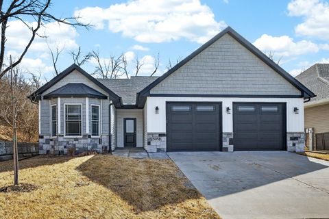 Photo of 5058 Pandit Drive, Bettendorf, IA 52722 (MLS # 12585358)