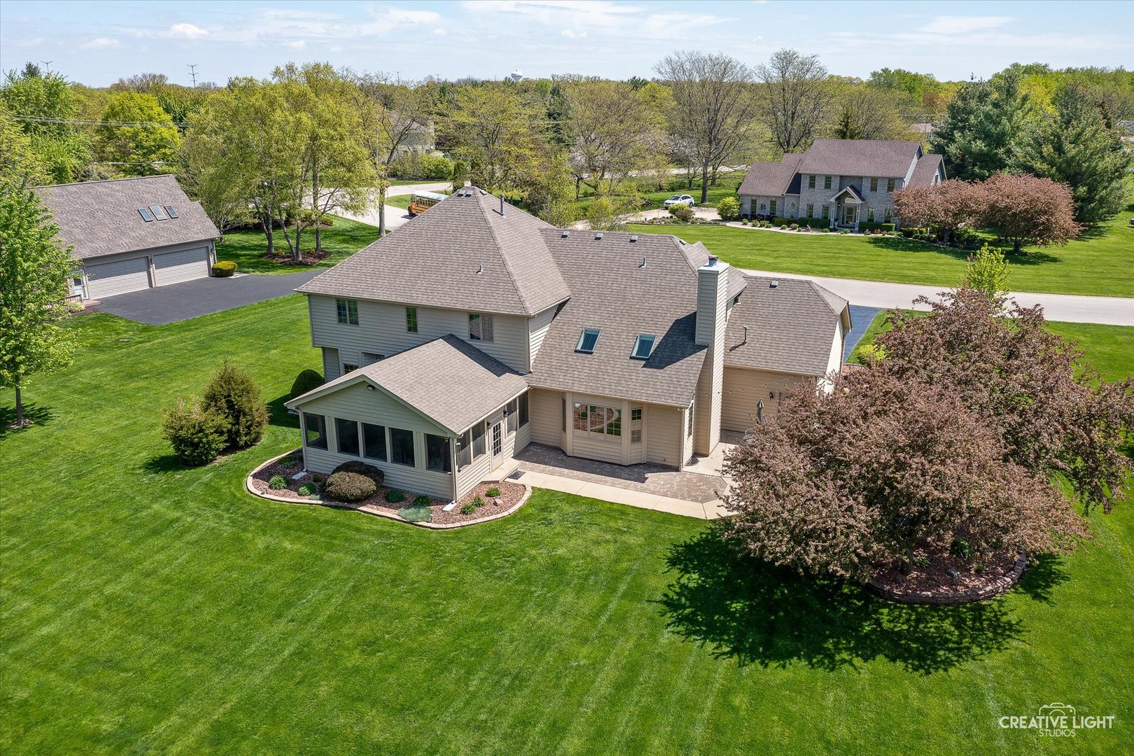 13 W Royal Oaks Drive