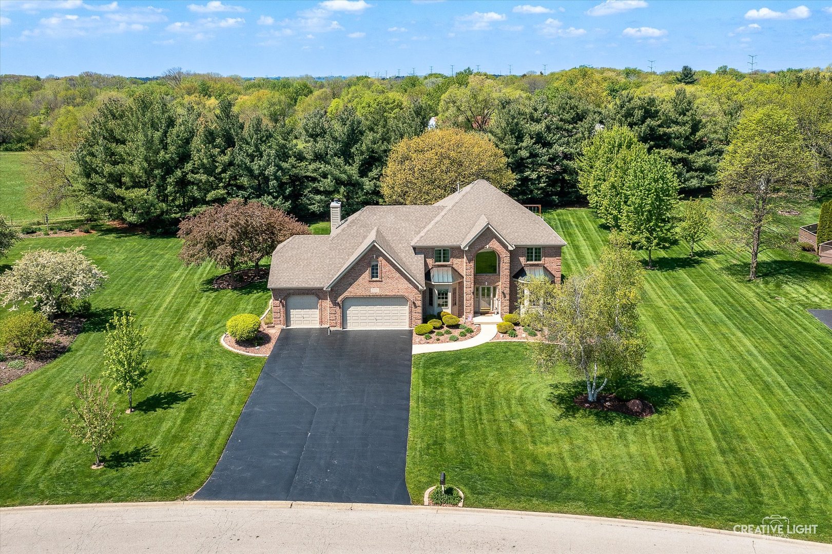 13 W Royal Oaks Drive