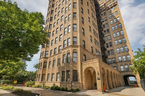 Tiny photo for 7321 S South Shore Drive #5A, Chicago, IL 60649 (MLS # 12455335)