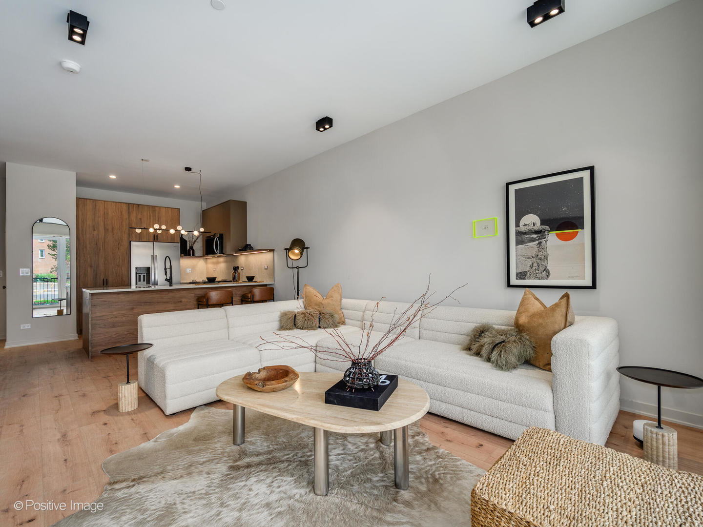 1257 N ASHLAND Avenue 302