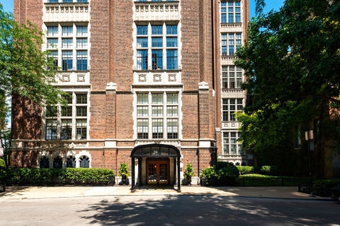 Photo of 20 E Cedar Street #17C, Chicago, IL 60611 (MLS # 12763366)