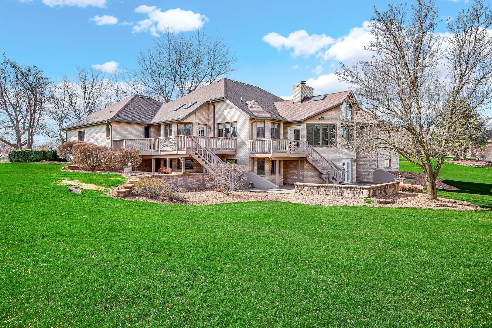 2601 Emily Lane