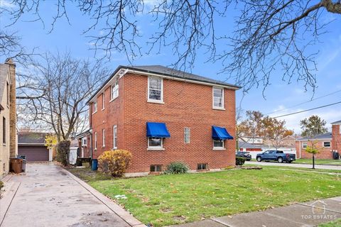 A home in North Riverside