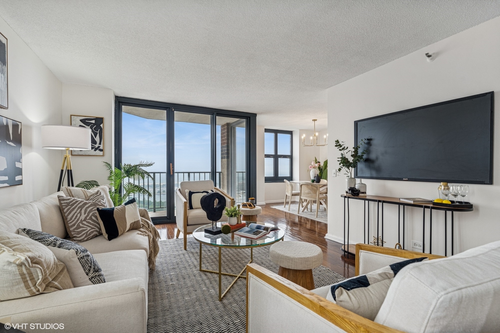 3660 N Lake Shore Drive 4502