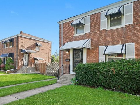 Tiny photo for 327 Geneva Avenue, Bellwood, IL 60104 (MLS # 12458273)