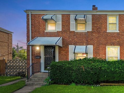 Tiny photo for 327 Geneva Avenue, Bellwood, IL 60104 (MLS # 12458273)