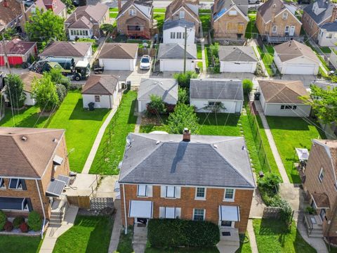 Tiny photo for 327 Geneva Avenue, Bellwood, IL 60104 (MLS # 12458273)