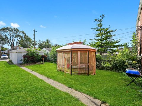 Tiny photo for 327 Geneva Avenue, Bellwood, IL 60104 (MLS # 12458273)