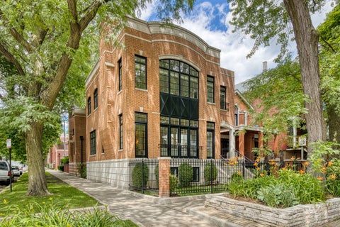 Tiny photo for 1852 W Wellington Avenue, Chicago, IL 60657 (MLS # 12682612)