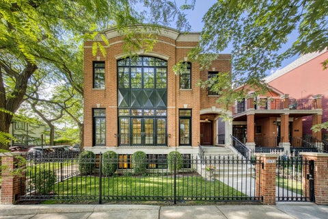 Photo of 1852 W Wellington Avenue, Chicago, IL 60657 (MLS # 12682612)