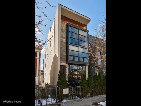 2335 W Lyndale Street 1 Chicago IL 60647