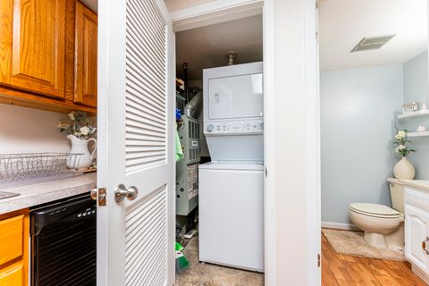 Tiny photo for 32 Wildwood lane G, Bolingbrook, IL 60440 (MLS # 12633967)
