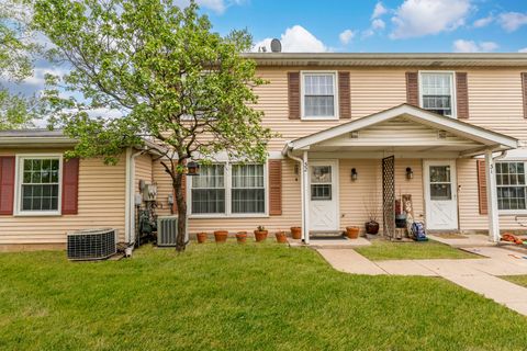 Tiny photo for 32 Wildwood lane G, Bolingbrook, IL 60440 (MLS # 12633967)