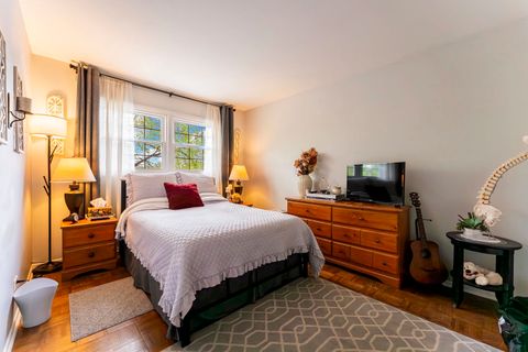 Tiny photo for 32 Wildwood lane G, Bolingbrook, IL 60440 (MLS # 12633967)