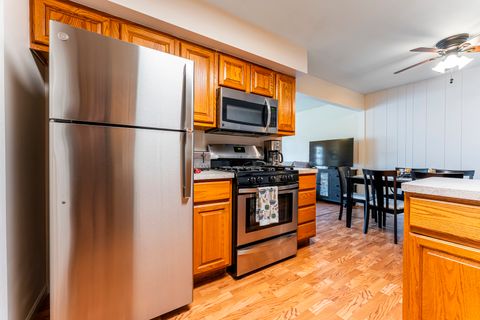 Tiny photo for 32 Wildwood lane G, Bolingbrook, IL 60440 (MLS # 12633967)