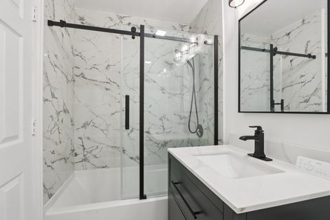 Tiny photo for 8916 Kenneth Drive #1E, Des Plaines, IL 60016 (MLS # 12502043)