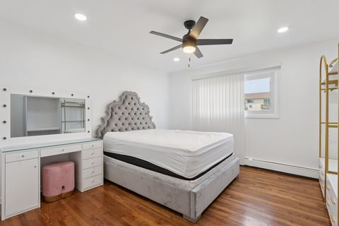 Tiny photo for 8916 Kenneth Drive #1E, Des Plaines, IL 60016 (MLS # 12502043)