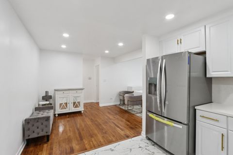 Tiny photo for 8916 Kenneth Drive #1E, Des Plaines, IL 60016 (MLS # 12502043)