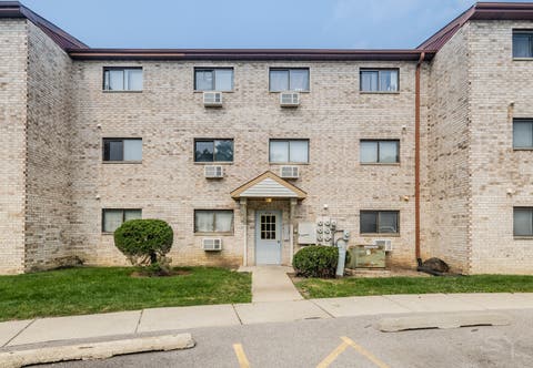 Tiny photo for 454 E SPRUCE Drive #2B, Palatine, IL 60074 (MLS # 12686482)